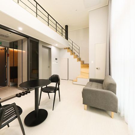 Coopstay Yeosu Hotel Buitenkant foto