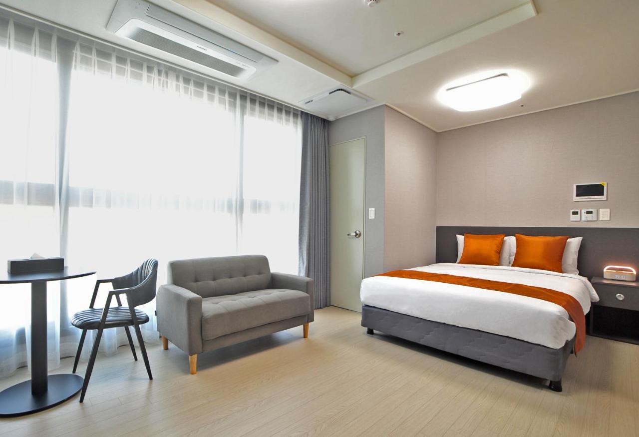 Coopstay Yeosu Hotel Buitenkant foto
