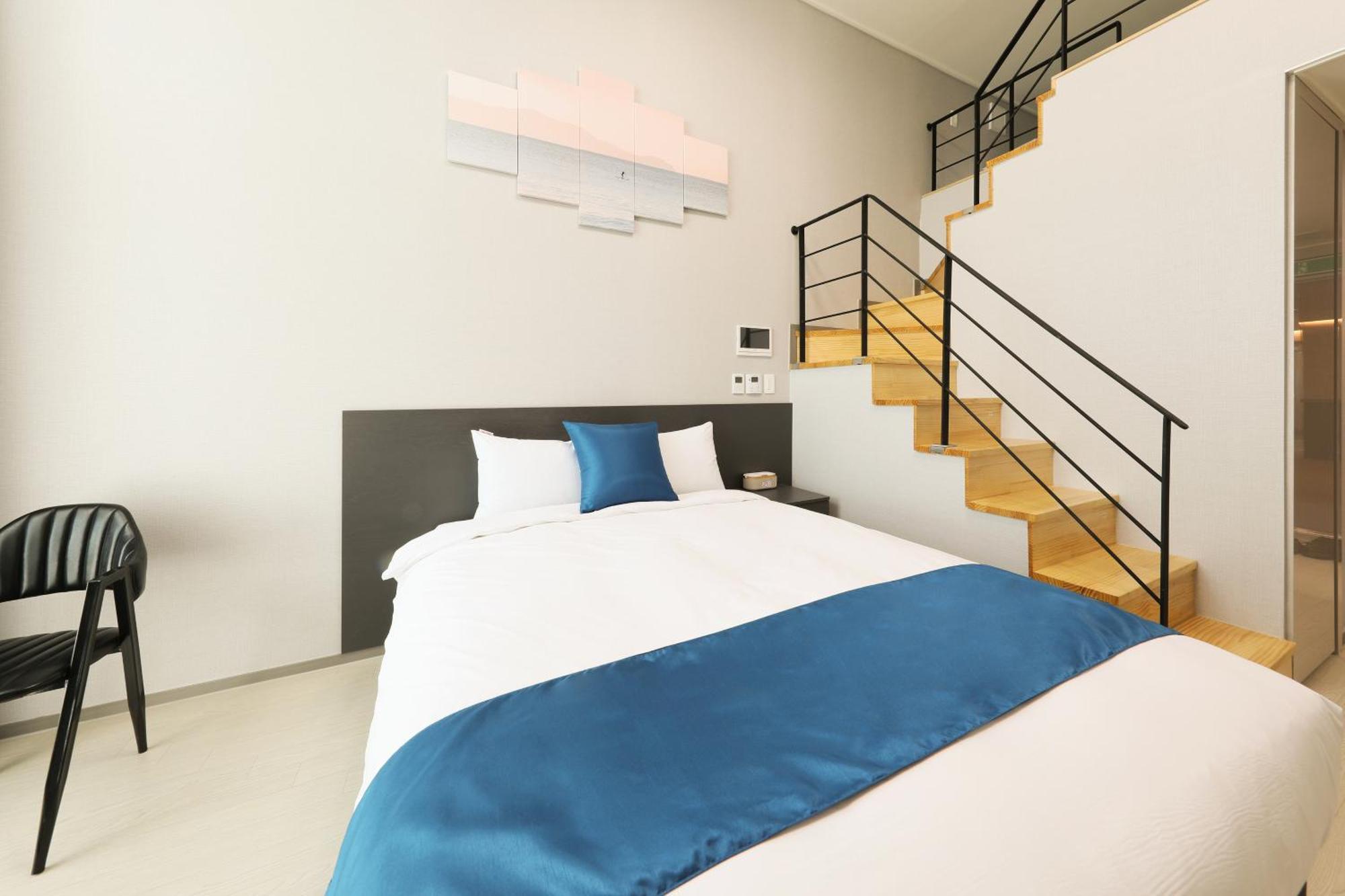 Coopstay Yeosu Hotel Buitenkant foto
