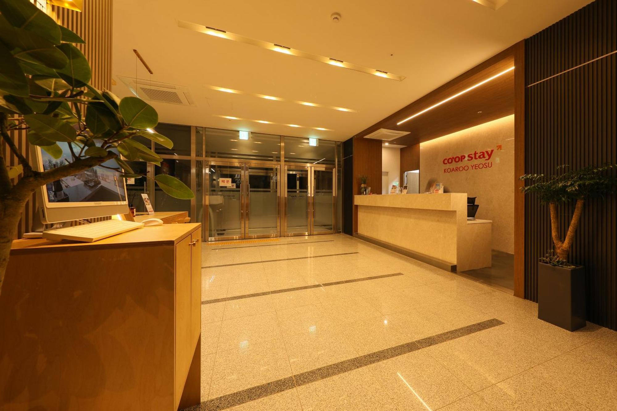 Coopstay Yeosu Hotel Buitenkant foto