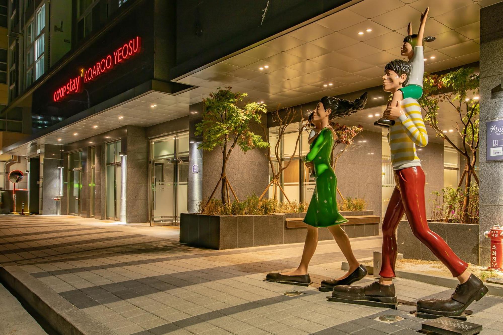 Coopstay Yeosu Hotel Buitenkant foto