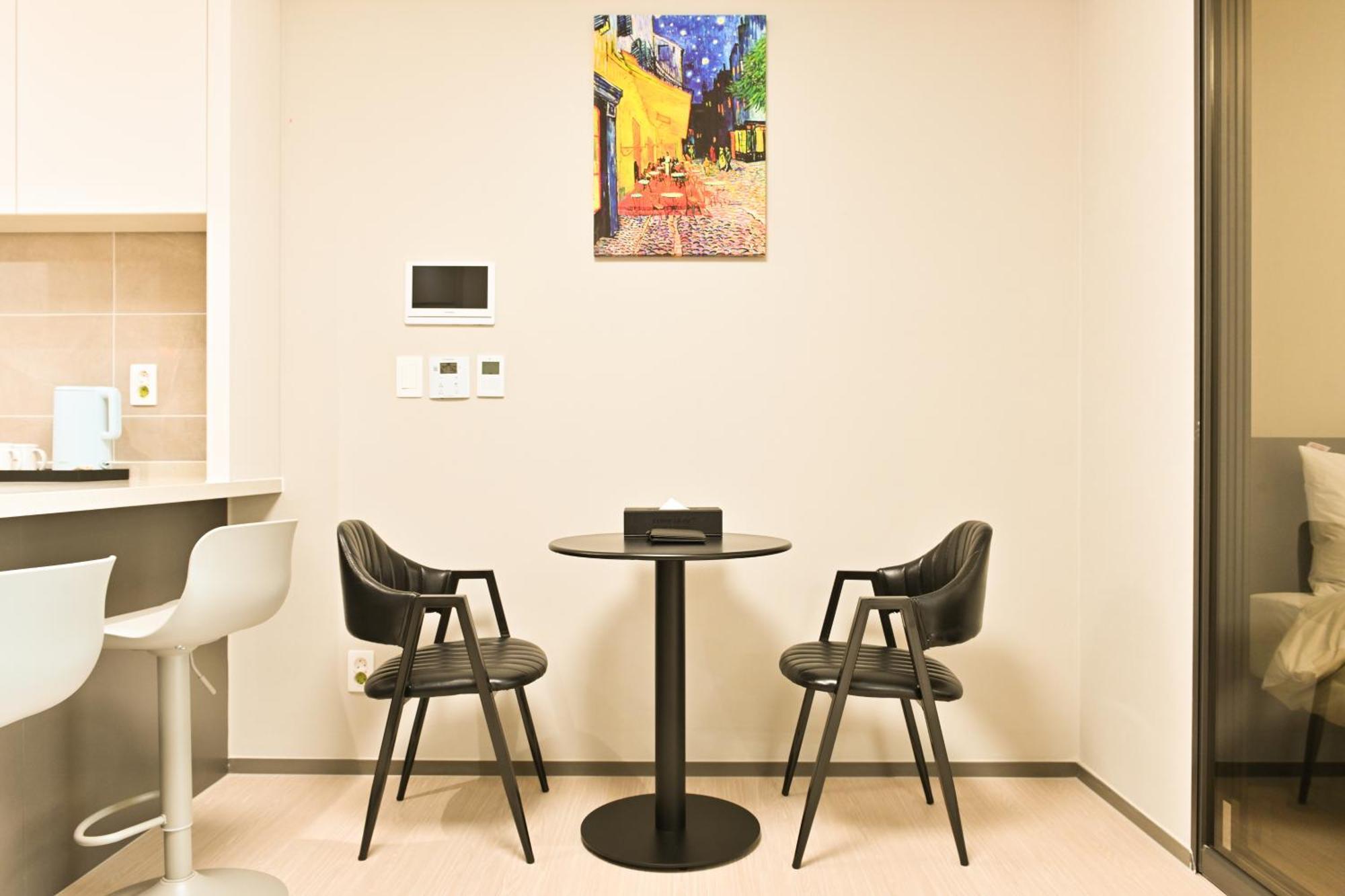 Coopstay Yeosu Hotel Buitenkant foto