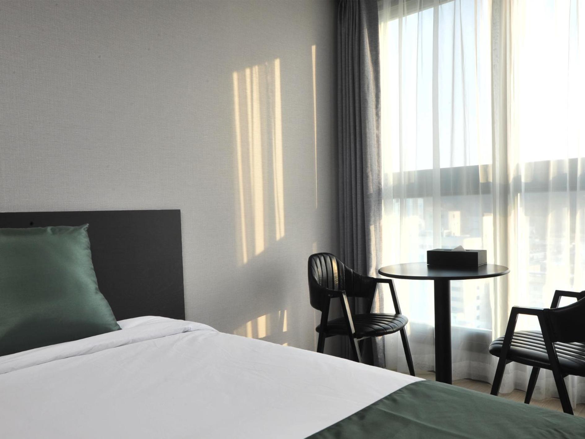 Coopstay Yeosu Hotel Buitenkant foto